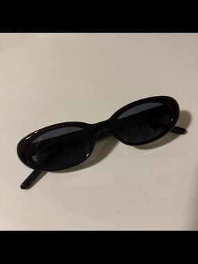 Urban Outfitters Black Oval Women's Sunglasses